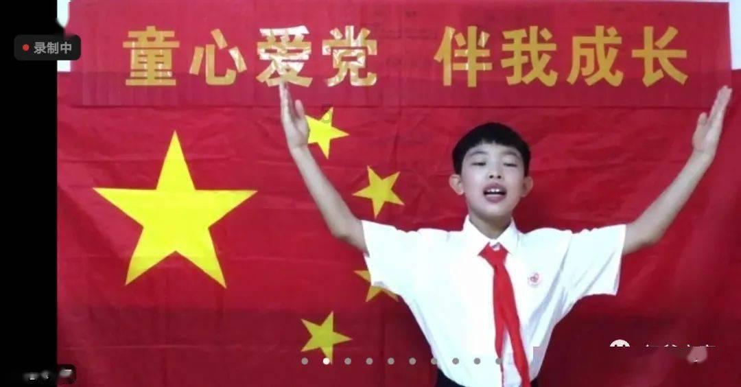上联：三婚天注定下联：四子缘未了横批：爱情奇迹